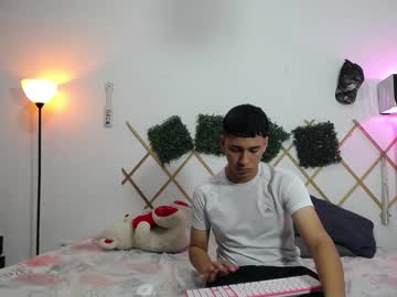 _Andres_2007 Chaturbate stream image from April 13, 2025