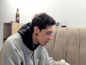 Camilo24041614 Chaturbate stream image from April 13, 2025
