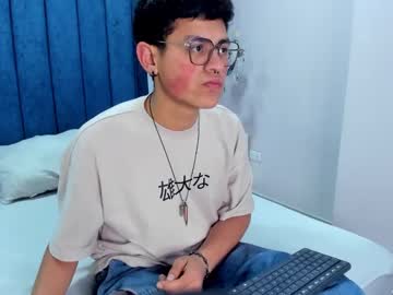 Akas_Miller Chaturbate stream image from April 13, 2025
