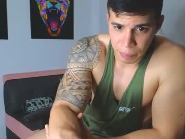 Levelingg Chaturbate stream image from April 13, 2025