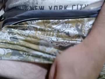Beds1 Chaturbate stream image from April 13, 2025