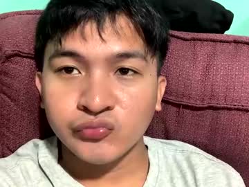 Krezikeed Chaturbate stream image from April 13, 2025