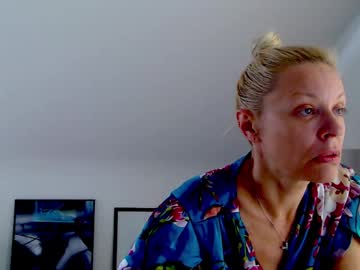 Scarletbliss1 Chaturbate stream image from April 13, 2025