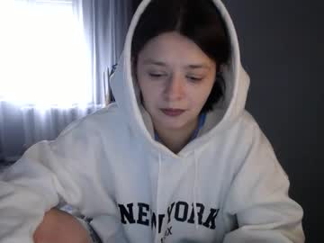 Kris_Again Chaturbate stream image from April 13, 2025