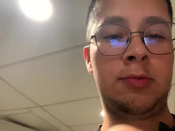 Joeefield Chaturbate stream image from April 13, 2025