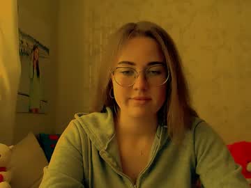 Luxie_Queen Chaturbate stream image from April 13, 2025
