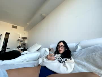 Of_Aliiscool Chaturbate stream image from April 13, 2025