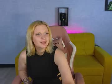 Amberbakerr Chaturbate stream image from April 13, 2025