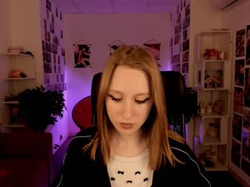 Dariatate Chaturbate stream image from April 13, 2025