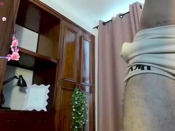 Kai_Pearluxe Chaturbate stream image from April 13, 2025