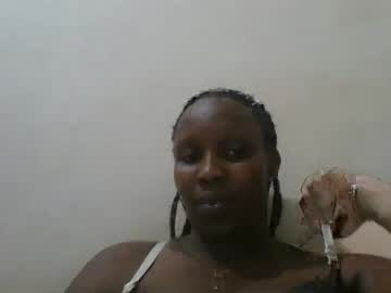 Yummytitiess Chaturbate stream image from April 13, 2025