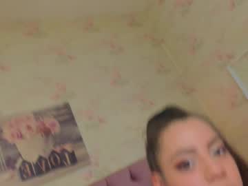 Emilycosa Chaturbate stream image from April 13, 2025