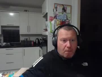 Nesuk Chaturbate stream image from April 13, 2025