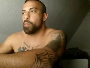 Dmjay7172 Chaturbate stream image from April 13, 2025