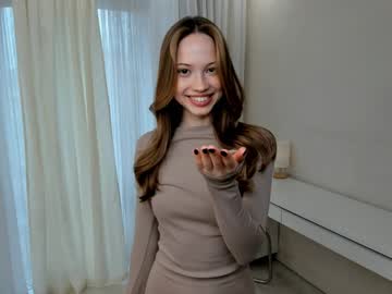 Sunnivagaillard Chaturbate stream image from April 14, 2025