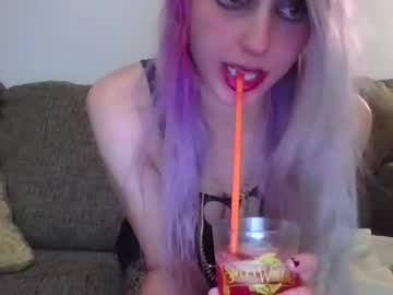 Annaclien Chaturbate stream image from April 14, 2025