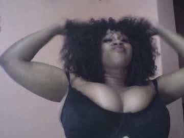 Holycoxx Chaturbate stream image from April 14, 2025