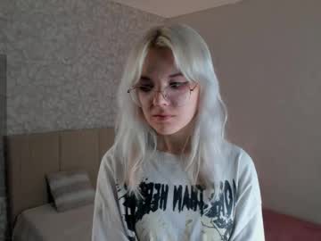 Darlenecodling Chaturbate stream image from April 14, 2025