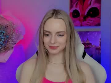 Juliabrewwer Chaturbate stream image from April 14, 2025