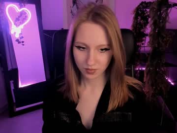Dariatate Chaturbate stream image from April 14, 2025