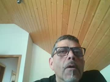 Gen3841 Chaturbate stream image from April 14, 2025