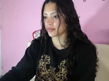 Mariham_01 Chaturbate stream image from April 14, 2025