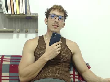 Charlydeann Chaturbate stream image from April 14, 2025
