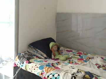 Belle_Lun3 Chaturbate stream image from April 14, 2025