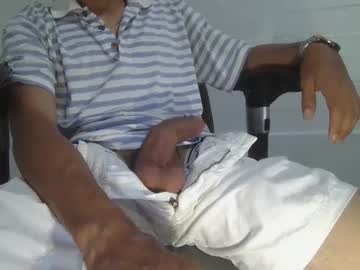 Leocommand Chaturbate stream image from April 14, 2025