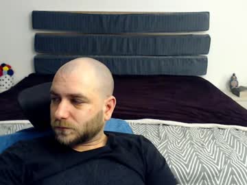 R0bila Chaturbate stream image from April 14, 2025