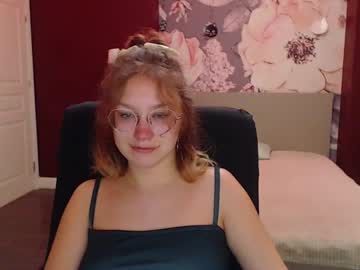 Angelinalow Chaturbate stream image from April 14, 2025