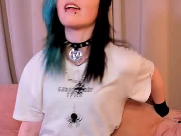 Gemmafulwood Chaturbate stream image from April 14, 2025