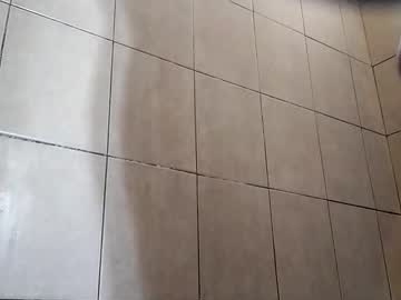 Bunnychocolatte Chaturbate stream image from April 14, 2025
