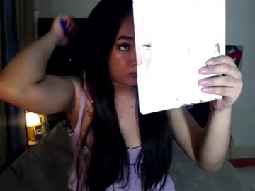 Carolinetiu15 Chaturbate stream image from April 14, 2025
