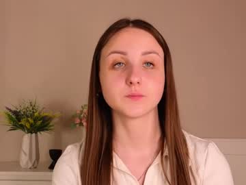 Esmaeasley Chaturbate stream image from April 14, 2025