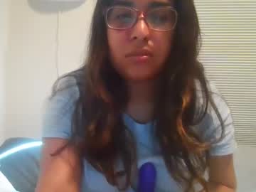 Sweetsinsxo Chaturbate stream image from April 14, 2025