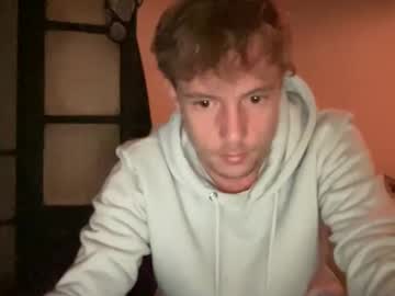 Used24 Chaturbate stream image from April 14, 2025