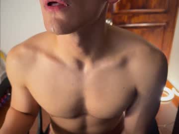 Max_Lancaster Chaturbate stream image from April 14, 2025