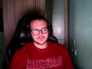 Younromki Chaturbate stream image from April 14, 2025