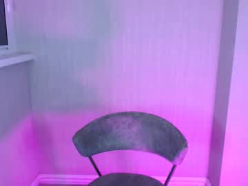Emilieliot Chaturbate stream image from April 15, 2025