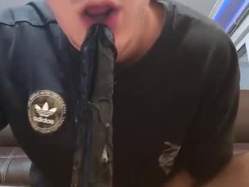 Rubenadell Chaturbate stream image from April 15, 2025