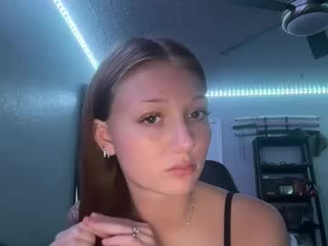 Scarletterosexoxo Chaturbate stream image from April 15, 2025