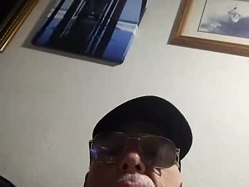 Surfdude777888 Chaturbate stream image from April 15, 2025