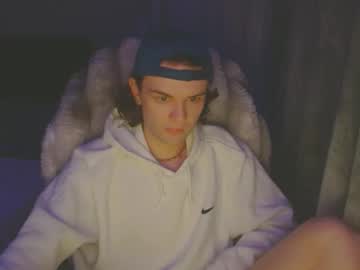 Jaydenhowling Chaturbate stream image from April 15, 2025