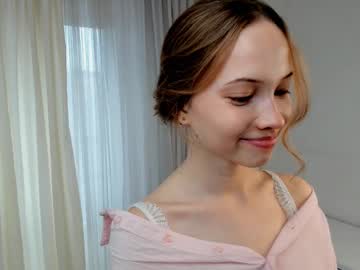 Sunnivagaillard Chaturbate stream image from April 15, 2025
