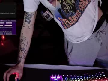 Thedevilroom Chaturbate stream image from April 15, 2025