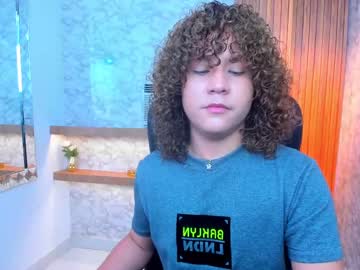 Afroday Chaturbate stream image from April 15, 2025