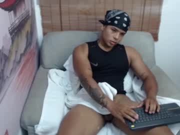 Allen_Brush Chaturbate stream image from April 15, 2025