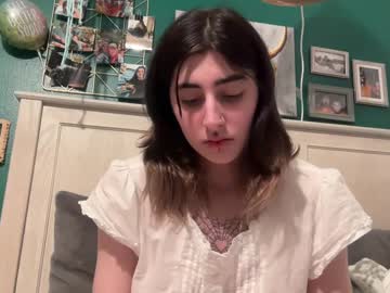 Piercedbaby420 Chaturbate stream image from April 15, 2025