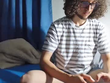 Slimguy205 Chaturbate stream image from April 15, 2025